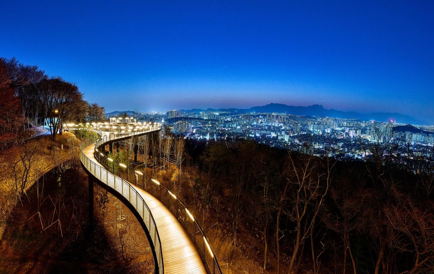 용마산 스카이워크 전경